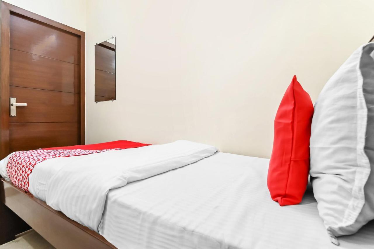 Oyo 49672 Hotel Galaxy Moradabad Zewnętrze zdjęcie