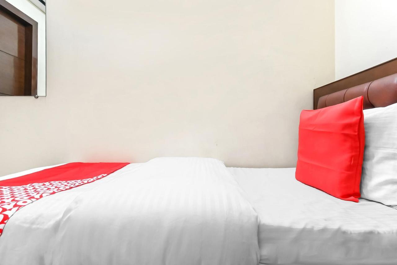 Oyo 49672 Hotel Galaxy Moradabad Zewnętrze zdjęcie