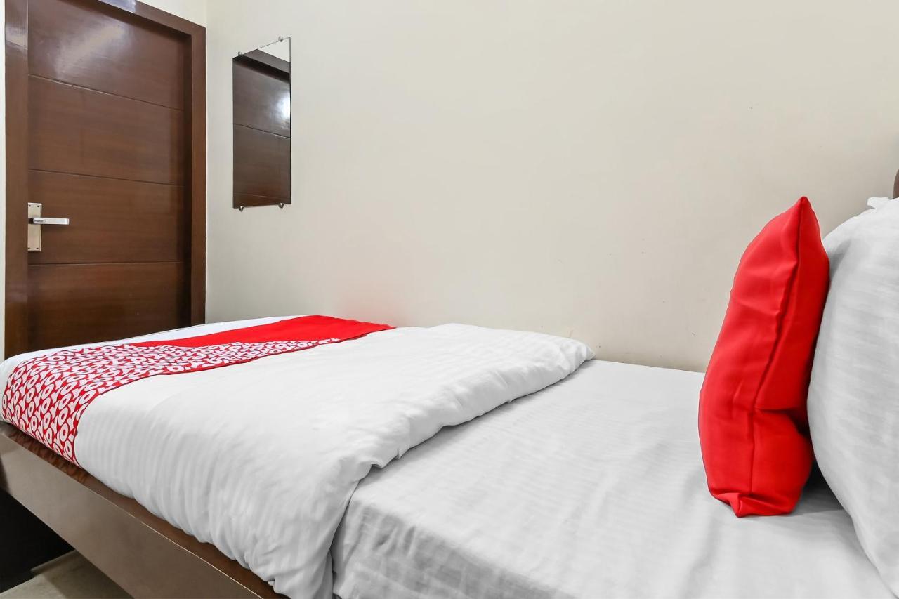 Oyo 49672 Hotel Galaxy Moradabad Zewnętrze zdjęcie