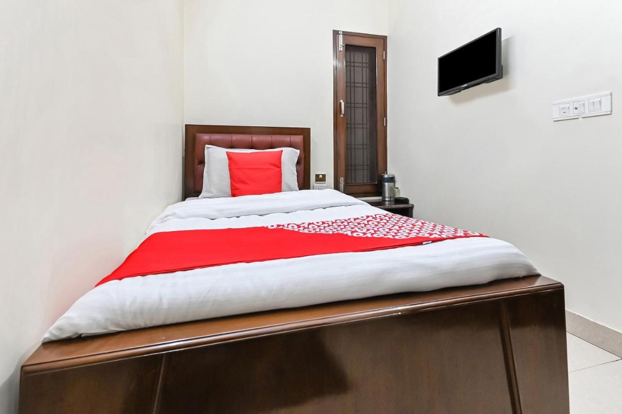 Oyo 49672 Hotel Galaxy Moradabad Zewnętrze zdjęcie